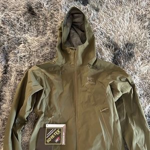 Arcteryx Men’s Beta LT Large - Tatsu green